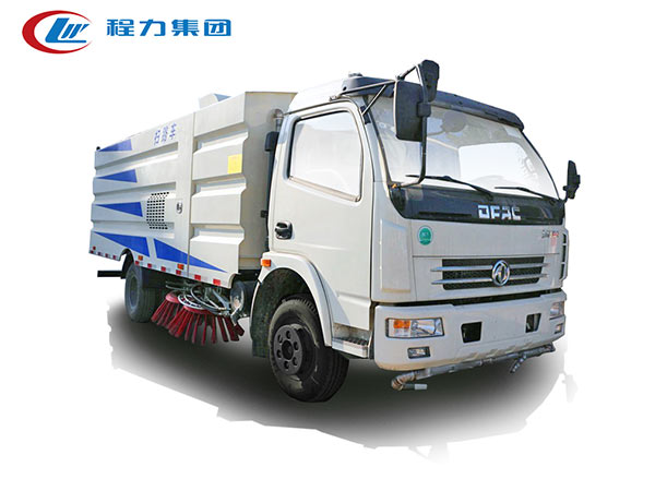 东风8方扫路车
