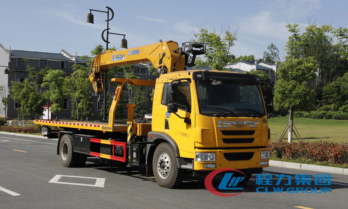 程力腐蚀品罐车 CLW5250GFWD6 实拍图一