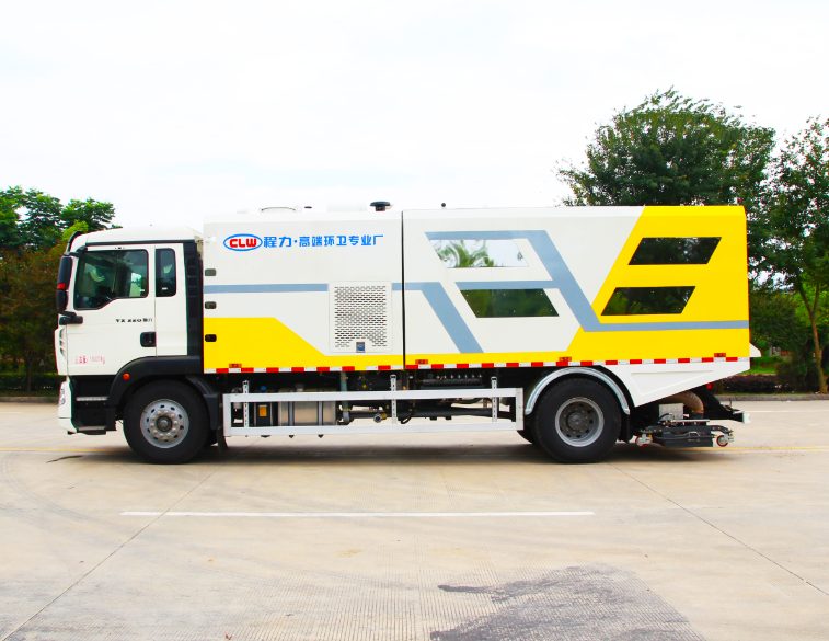 程力纯吸式扫路车 CLW5161TXSD6 实拍图二