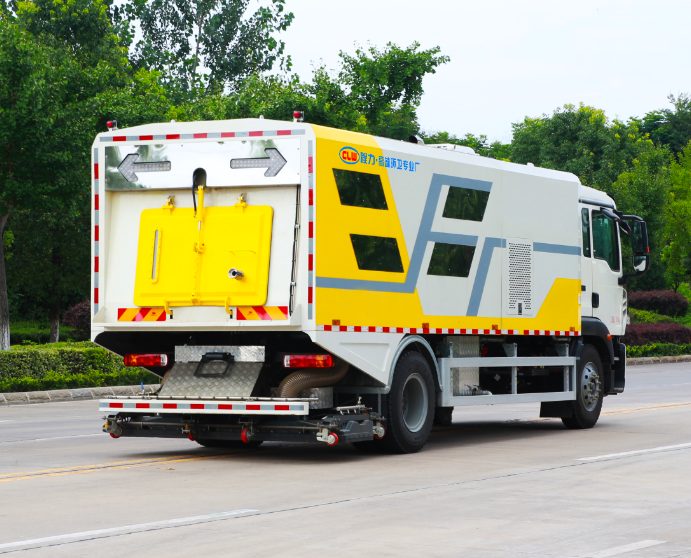 程力纯吸式扫路车 CLW5161TXSD6 实拍图四