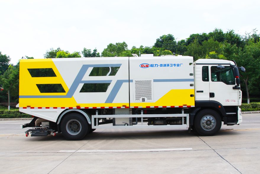 程力洗扫车 CLW5180TXSD6 实拍图四