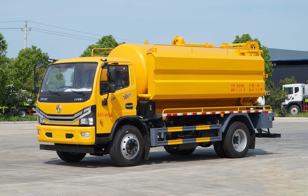 程力吸污车 CLW5250GXWD6 实拍图一