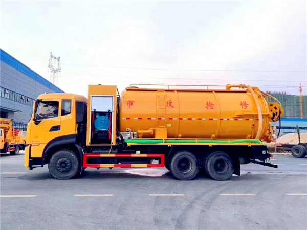 程力吸污车 CLW5120GXWD6 实拍图三